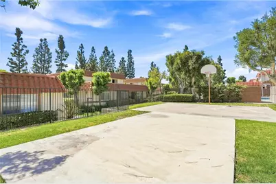 22754 Madrid, Lake Forest, CA 92630 - Photo 40