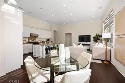 86 Mayfair, Irvine, CA 92620 - Photo 2