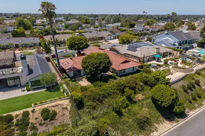 1842 Santiago, Newport Beach, CA 92660 - Photo 20