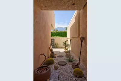 2007 E Columbard, Palm Springs, CA 92264 - Photo 28