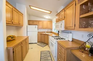 19251 Brookhurst, Huntington Beach, CA 92646 - Photo 10