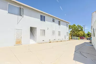 1139 E 67th Street, Inglewood, CA 90302 - Photo 2