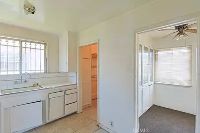 10956 S Western Avenue, Los Angeles, CA 90047 - Photo 8