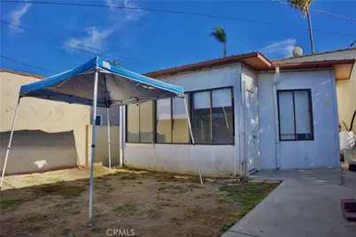 819 W 102nd St, Los Angeles, CA 90044 - Photo 20