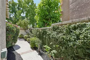 2521 Avenita Alpera, Tustin, CA 92782 - Photo 36