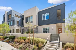 126 Baluster, Irvine, CA 92618 - Photo 2