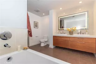 9 MacArthur Pl, Santa Ana, CA 92707 - Photo 14