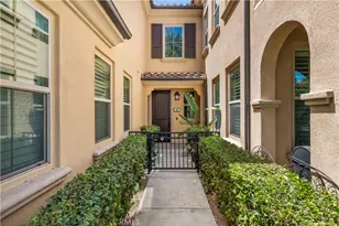 96 Rose Arch, Irvine, CA 92620 - Photo 4