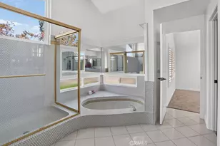 5 Ramada, Irvine, CA 92620 - Photo 4