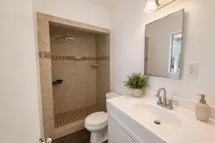 534 S Townsend St, Santa Ana, CA 92703 - Photo 10