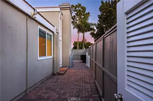19510 Sandcastle Ln, Huntington Beach, CA 92648 - Photo 2