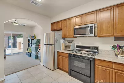 14104 Kiowa Road, Apple Valley, CA 92307 - Photo 16