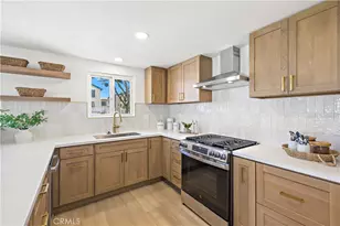 2707 Vanderbilt Ln, Redondo Beach, CA 90278 - Photo 2