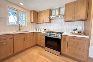 2707 Vanderbilt Ln, Redondo Beach, CA 90278 - Photo 2