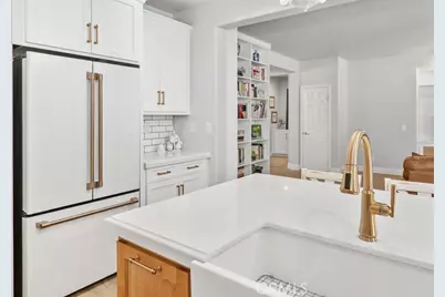 35597 Hawkeye, Murrieta, CA 92563 - Photo 6