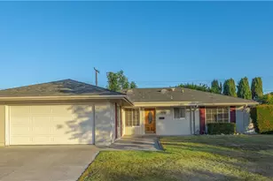 23051 Cavanaugh Rd, Lake Forest, CA 92630 - Photo 2