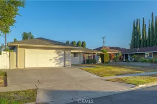 23051 Cavanaugh Rd, Lake Forest, CA 92630 - Photo 4