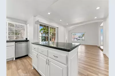 330 W Devonshire Drive, Oxnard, CA 93030 - Photo 12