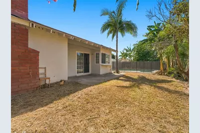 330 W Devonshire Drive, Oxnard, CA 93030 - Photo 32