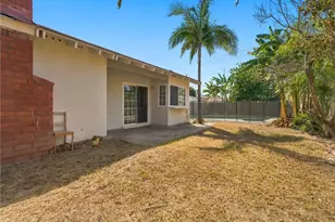 330 W Devonshire Dr, Oxnard, CA 93030 - Photo 32