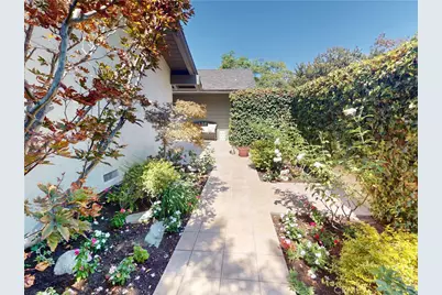 6 Palos, Irvine, CA 92612 - Photo 2
