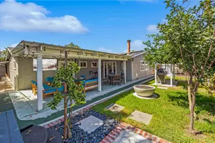 2972 Teakwood Pl, Costa Mesa, CA 92626 - Photo 38