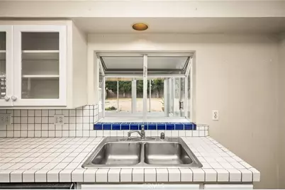 2211 Meyer, Costa Mesa, CA 92627 - Photo 14