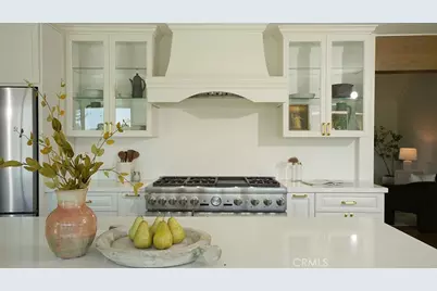 361 S Yorkshire, Anaheim, CA 92808 - Photo 6