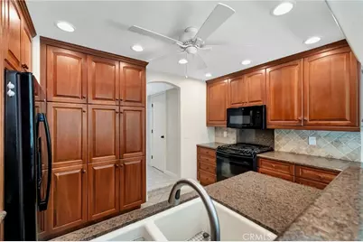 512 Amber Drive, Huntington Beach, CA 92648 - Photo 10