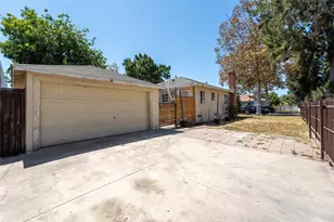 2101 S Sycamore, Santa Ana, CA 92707 - Photo 24