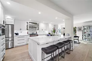 526 Vista Grande, Newport Beach, CA 92660 - Photo 4