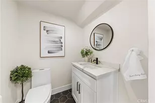 2927 Park Center, Los Angeles, CA 90068 - Photo 32