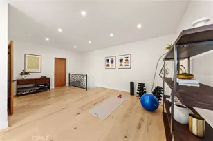 2927 Park Center, Los Angeles, CA 90068 - Photo 8