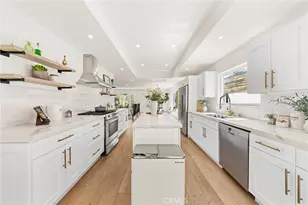 2927 Park Center, Los Angeles, CA 90068 - Photo 18
