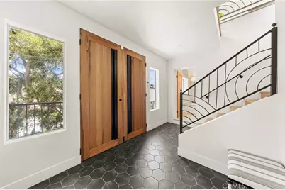 2927 Park Center, Los Angeles, CA 90068 - Photo 8