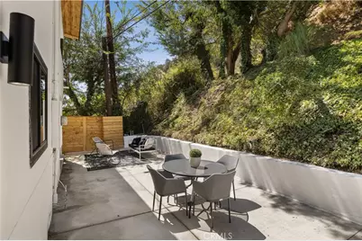 1643 San Ysidro Drive, Beverly Hills, CA 90210 - Photo 42