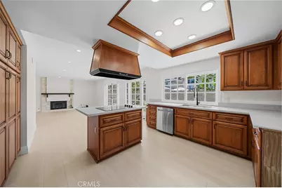 16401 Mercier Ln, Huntington Beach, CA 92647 - Photo 14