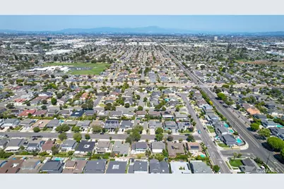 16401 Mercier Ln, Huntington Beach, CA 92647 - Photo 40