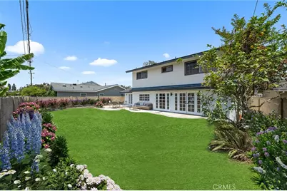 16401 Mercier Ln, Huntington Beach, CA 92647 - Photo 36