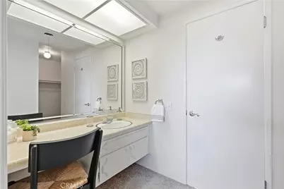 17372 Mira Loma Circle, Huntington Beach, CA 92647 - Photo 30