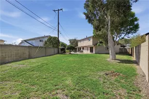 17372 Mira Loma Cir, Huntington Beach, CA 92647 - Photo 46