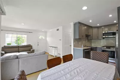 141 Oxford, Irvine, CA 92612 - Photo 8