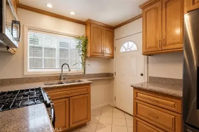 711 Huntington, Huntington Beach, CA 92648 - Photo 36