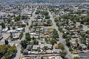 2112 C St, Bakersfield, CA 93301 - Photo 4