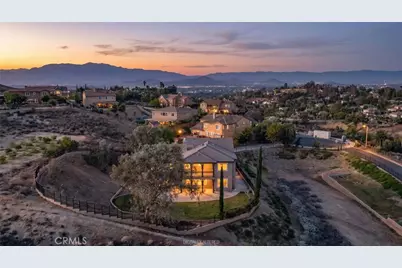 16991 Hidden Trails, Riverside, CA 92503 - Photo 2