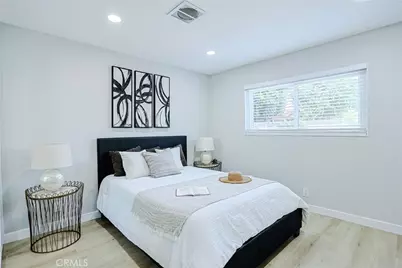 15611 Toway, Huntington Beach, CA 92647 - Photo 22