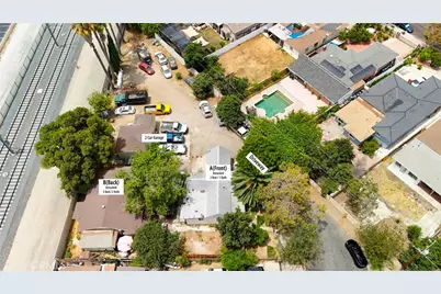 2430 W 6th #A&amp;b, Santa Ana, CA 92703 - Photo 2