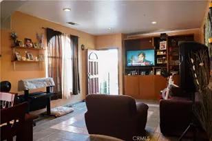649 S Vancouver Ave, Los Angeles, CA 90022 - Photo 14