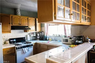 649 S Vancouver Ave, Los Angeles, CA 90022 - Photo 18