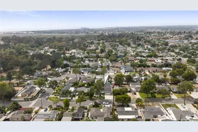 2049 Monrovia, Costa Mesa, CA 92627 - Photo 50